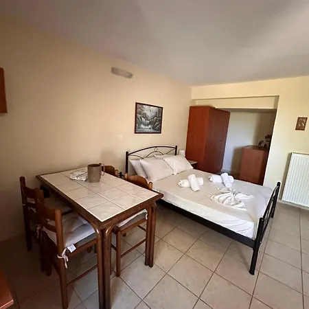 Lakis Barbajonn's Stone House Apartment *