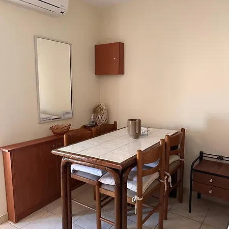 Lakis Barbajonn's Stone House Apartment Foutia