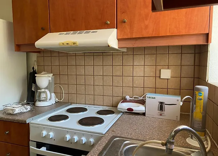 アパート Lakis Barbajonn's Stone House